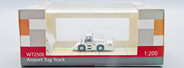 1:200 JC Wings Airport Accessories - JAL Komatsu WT250E Towing Tractor  GSE2WT250E03
