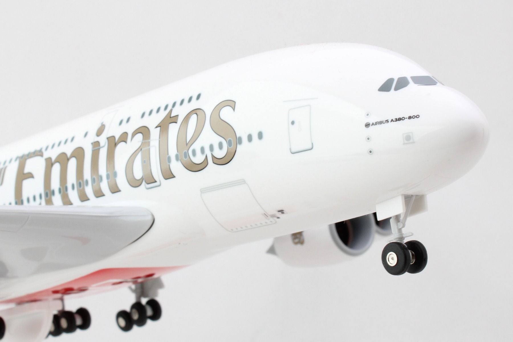 半額特売SKYMARKS 1/200 エミレーツ航空 A380 A6-EEU ドバイ万博 民間航空機