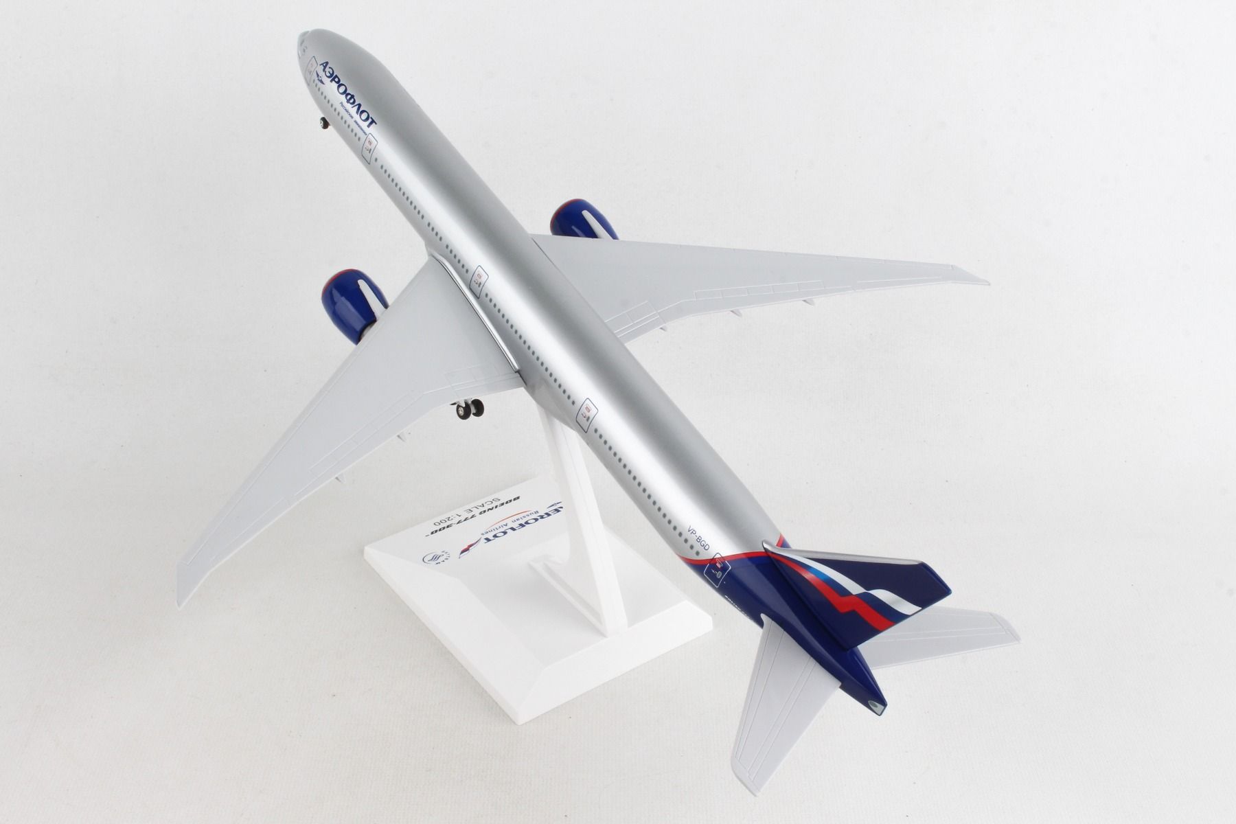 SKYMARKS AEROFLOT 777-300 1/200 W/GEAR – RM Model Store