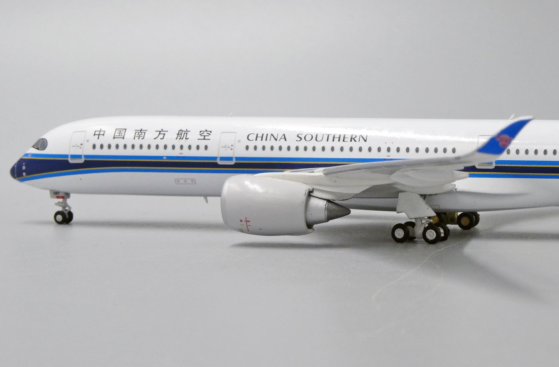 1:400 JC Wings China Southern Airbus A350-900 B-308T XX4173