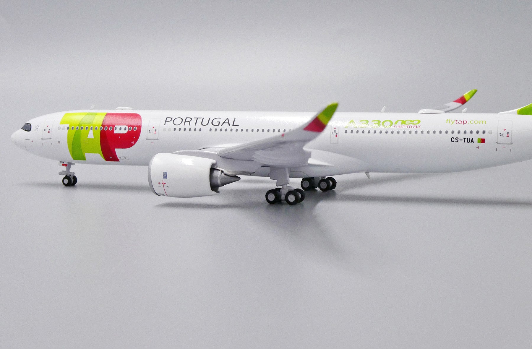 Gemini GeminiJets Tap Air Portugal A330-300 Retro Livery CS-Tov 1