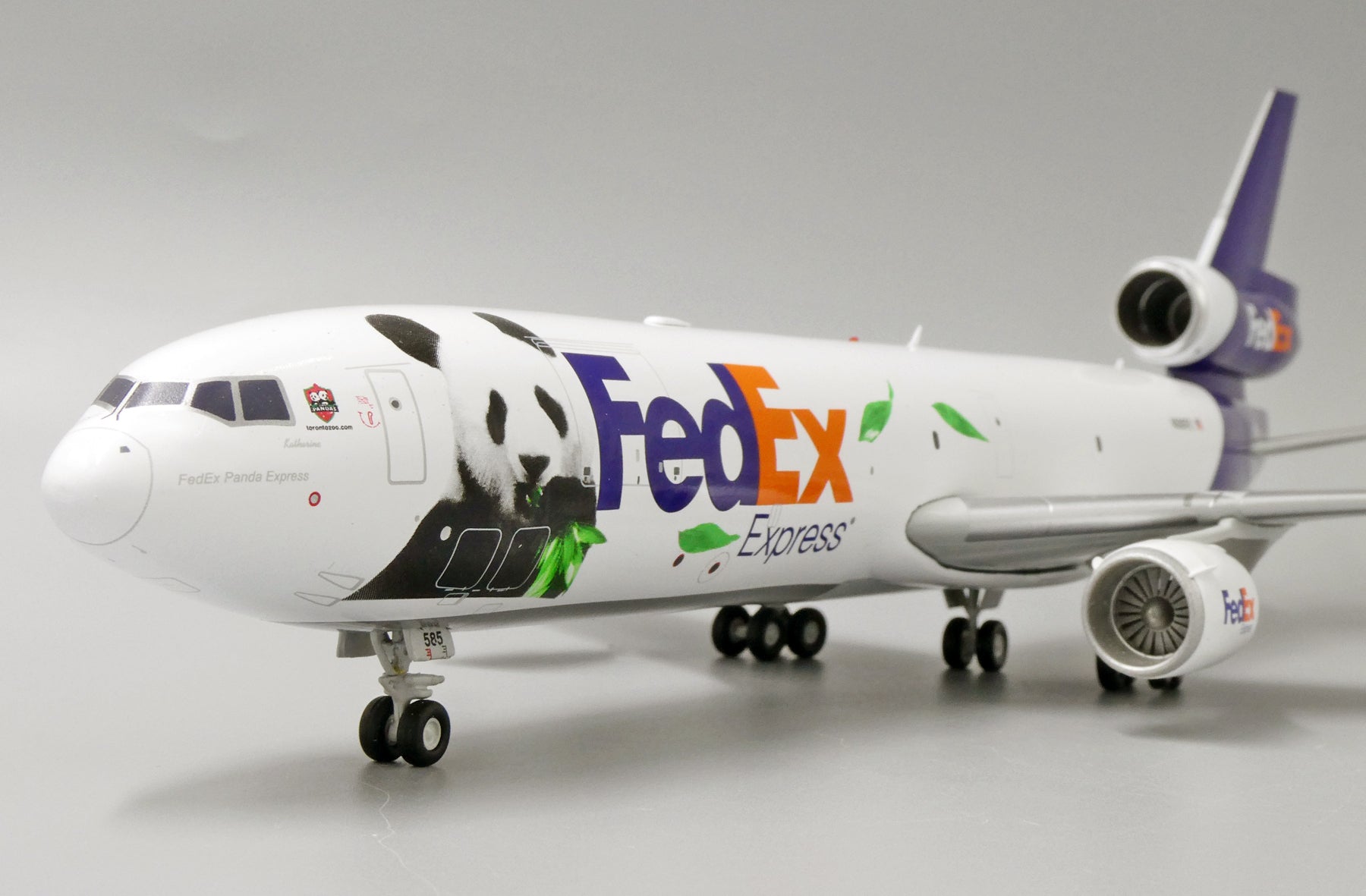 1:200 JC Wings FedEx (Federal Express) MD-11 