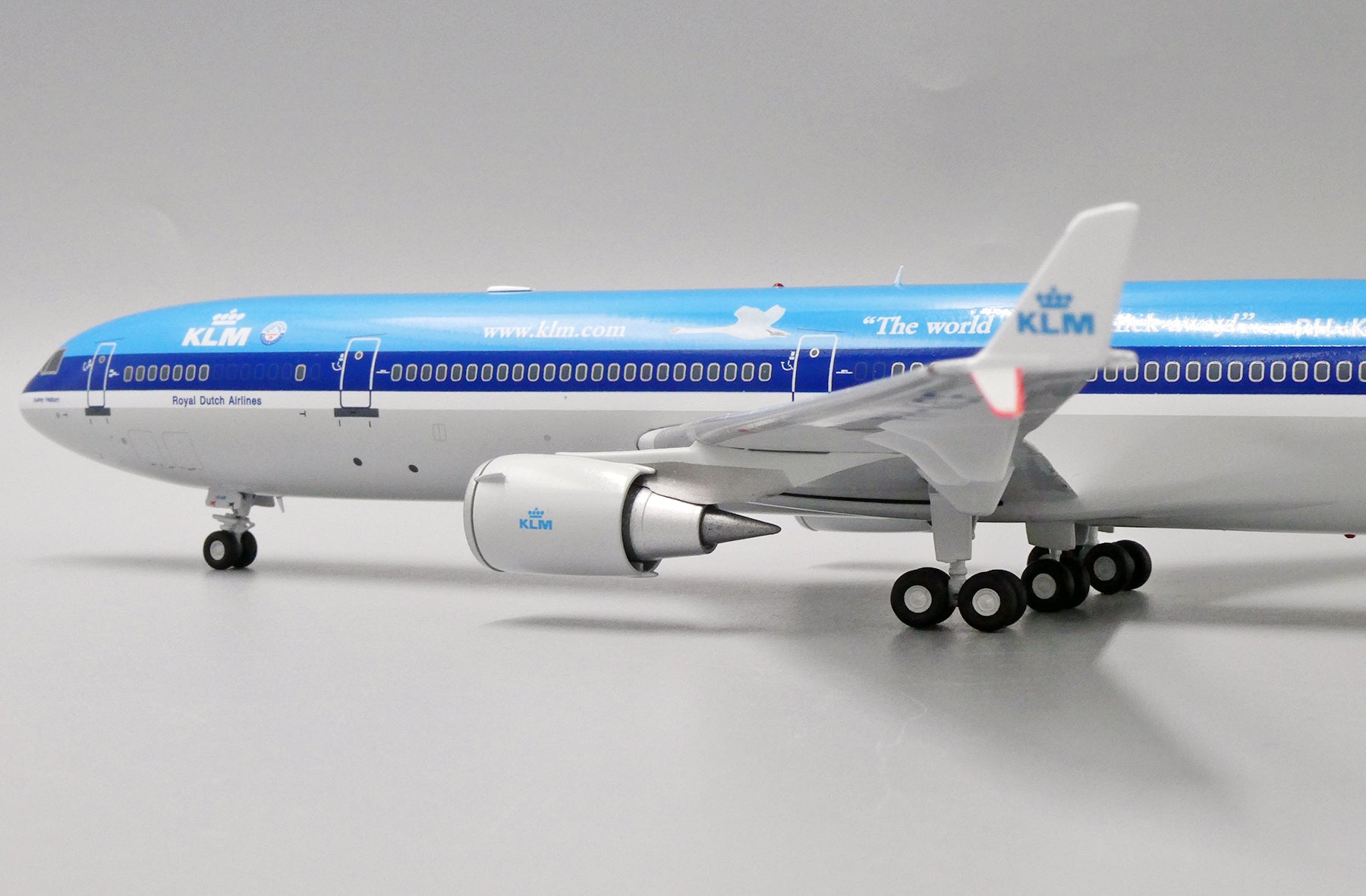 1:200 JC Wings KLM MD-11 