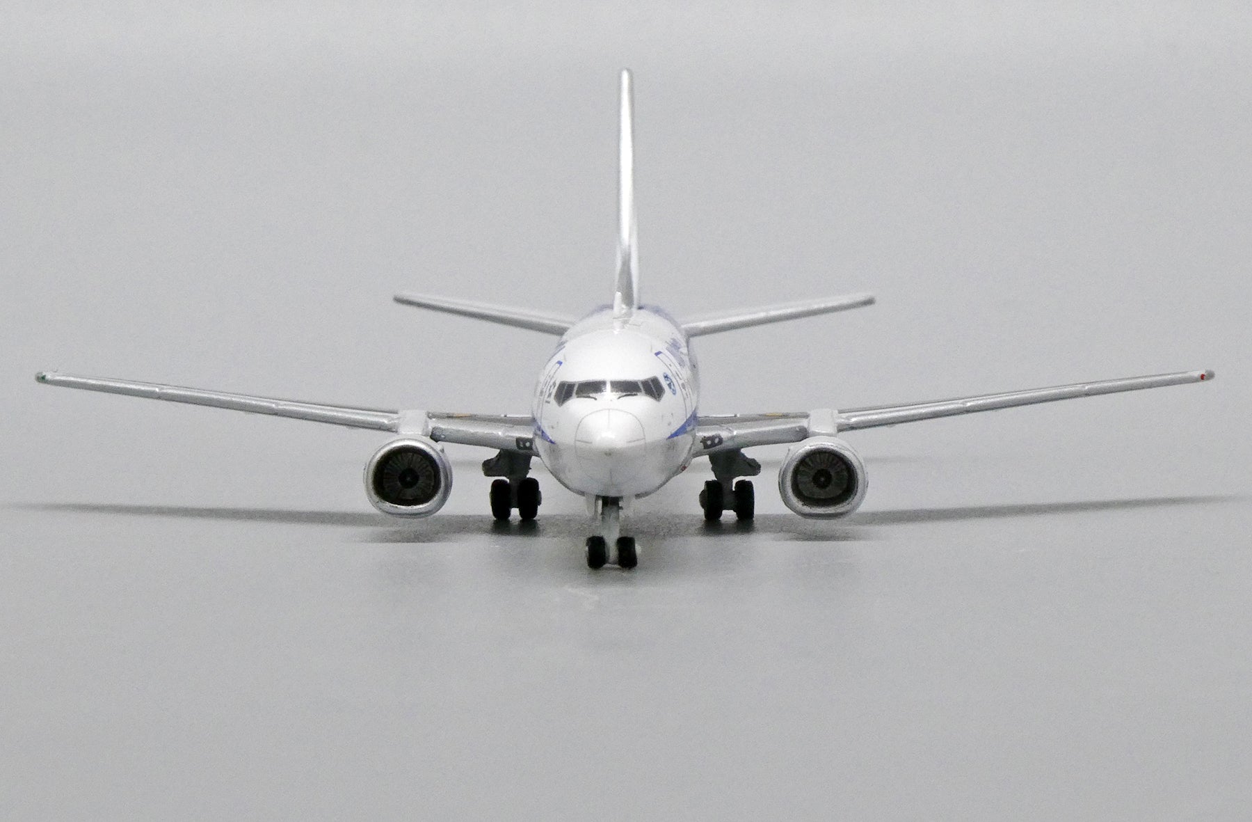 1:400 JC Wings ANA Wings Boeing 737-500 