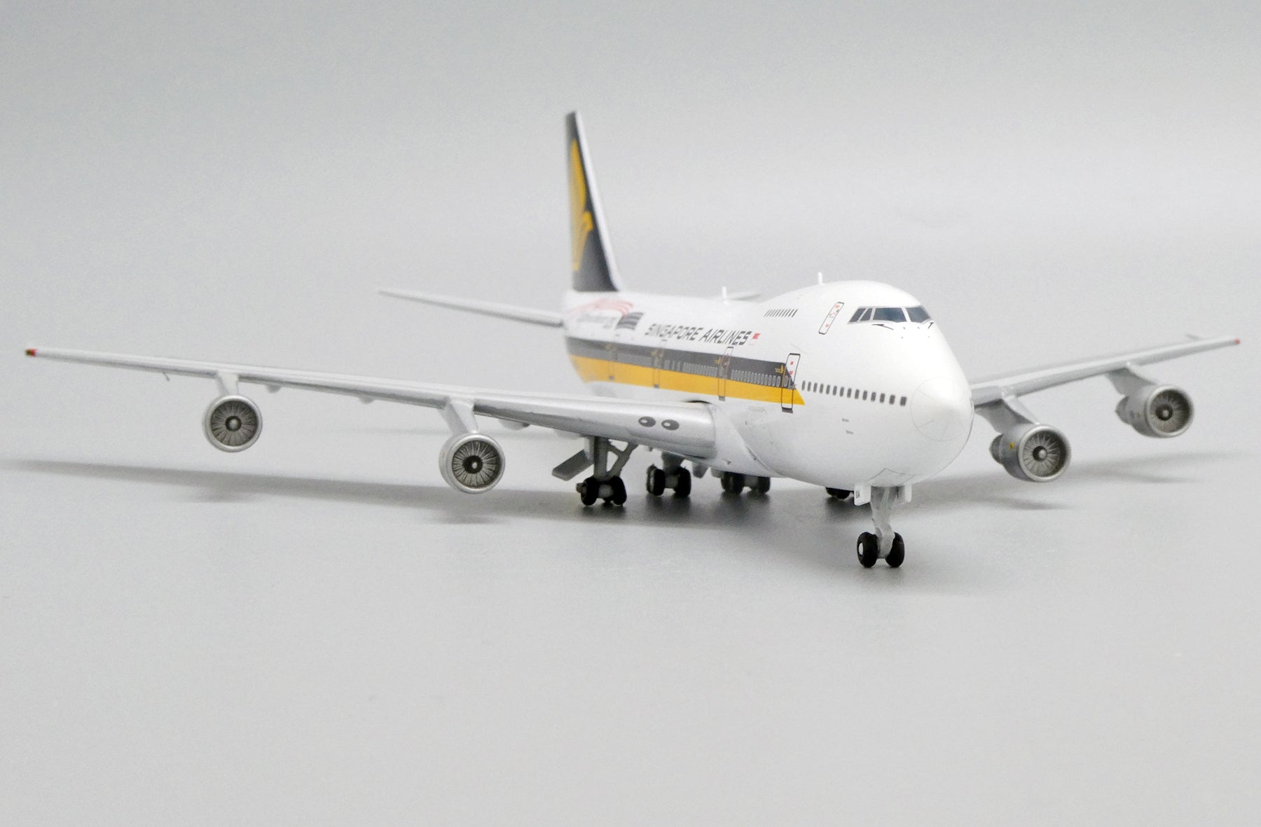 希少 1/200 inflight B747-400 シンガポール航空 特別塗装 11250円引き