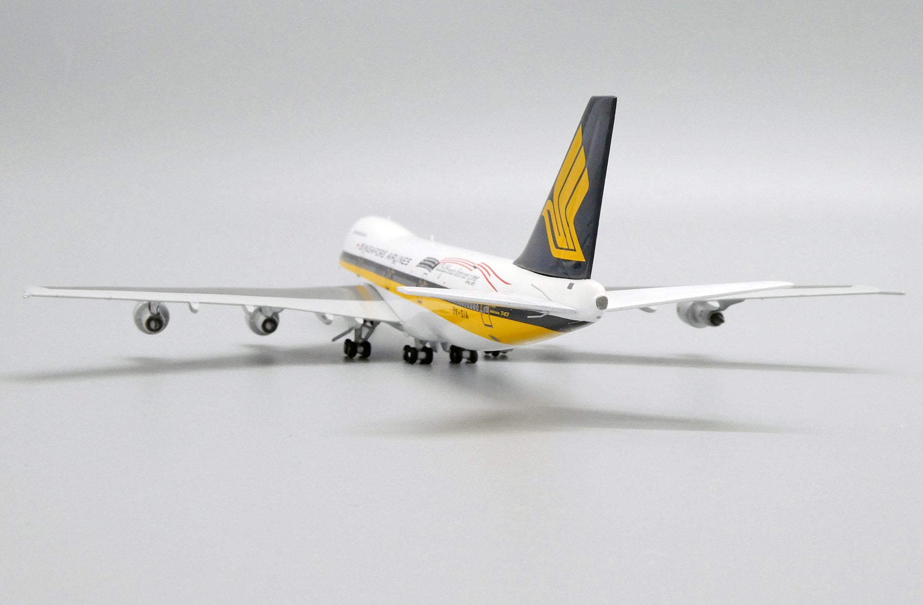 1:400 JC Wings Singapore Airlines 747-200 9V-SIA EW4742001