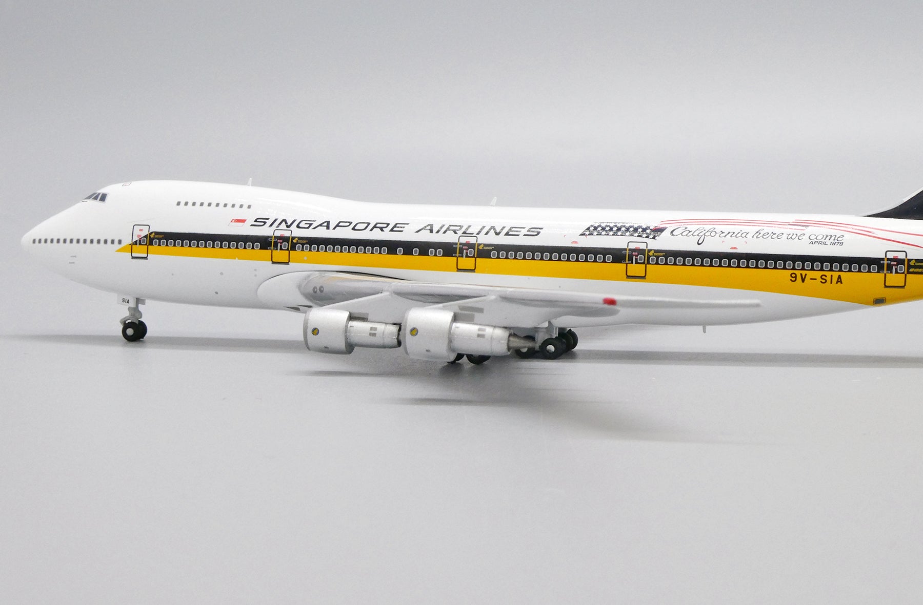 1:400 JC Wings Singapore Airlines 747-200 9V-SIA EW4742001