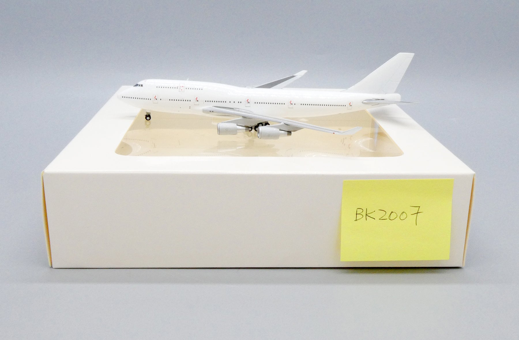 1:400 JC Wings Blank 747-400 (New Mould, General Electric) BK2007 – RM Model  Store