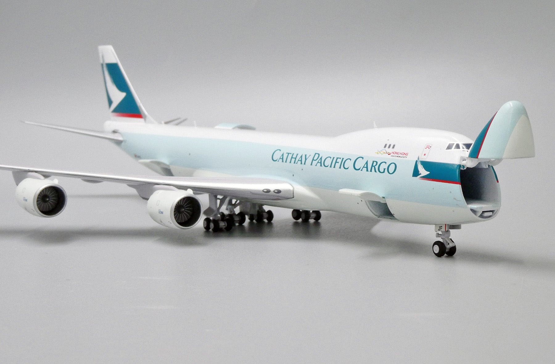 1:400 JC Wings Cathay Pacific Cargo 747-8F B-LJF 