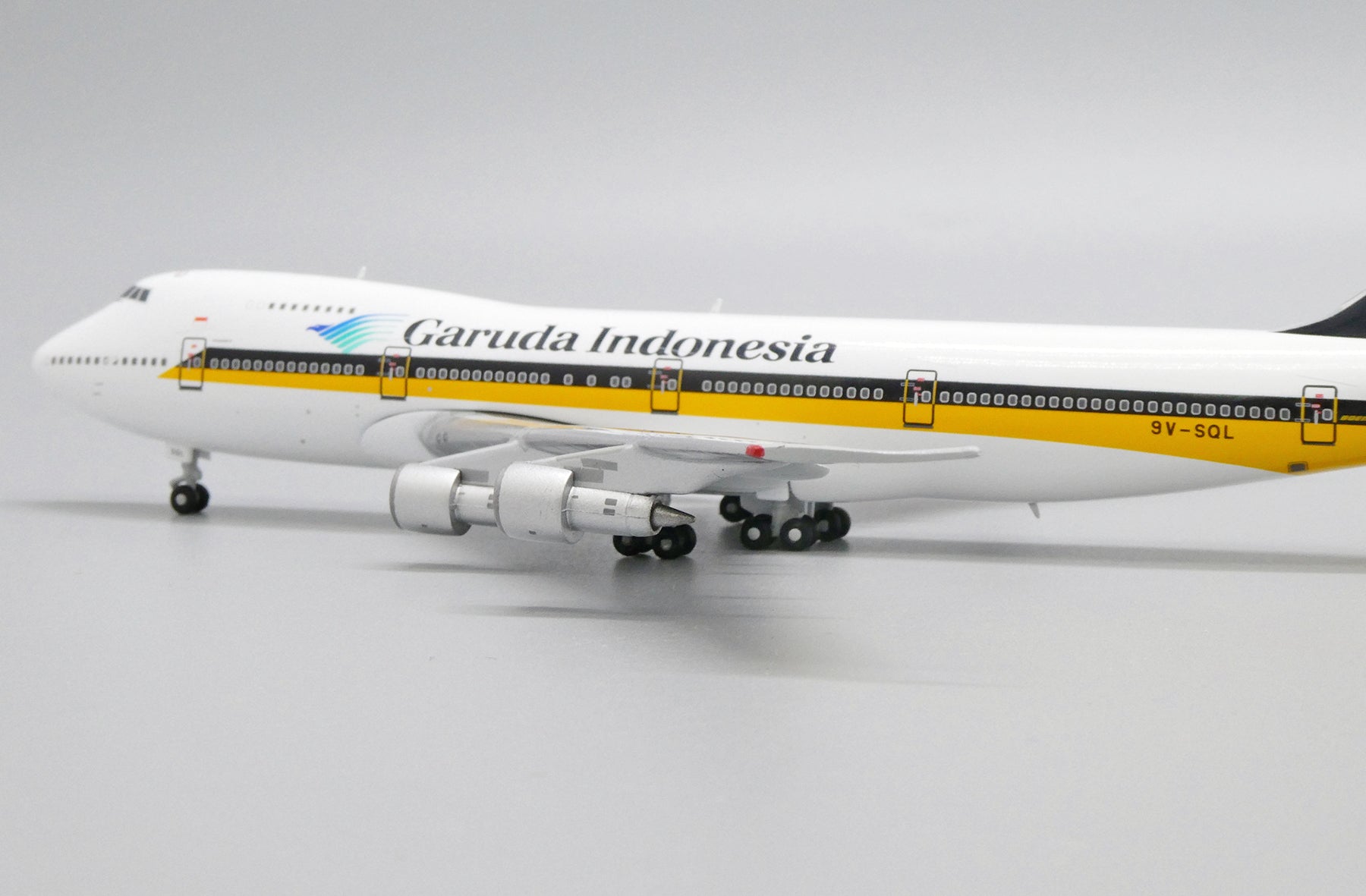 1:400 JC Wings Garuda Indonesia Boeing 747-200 