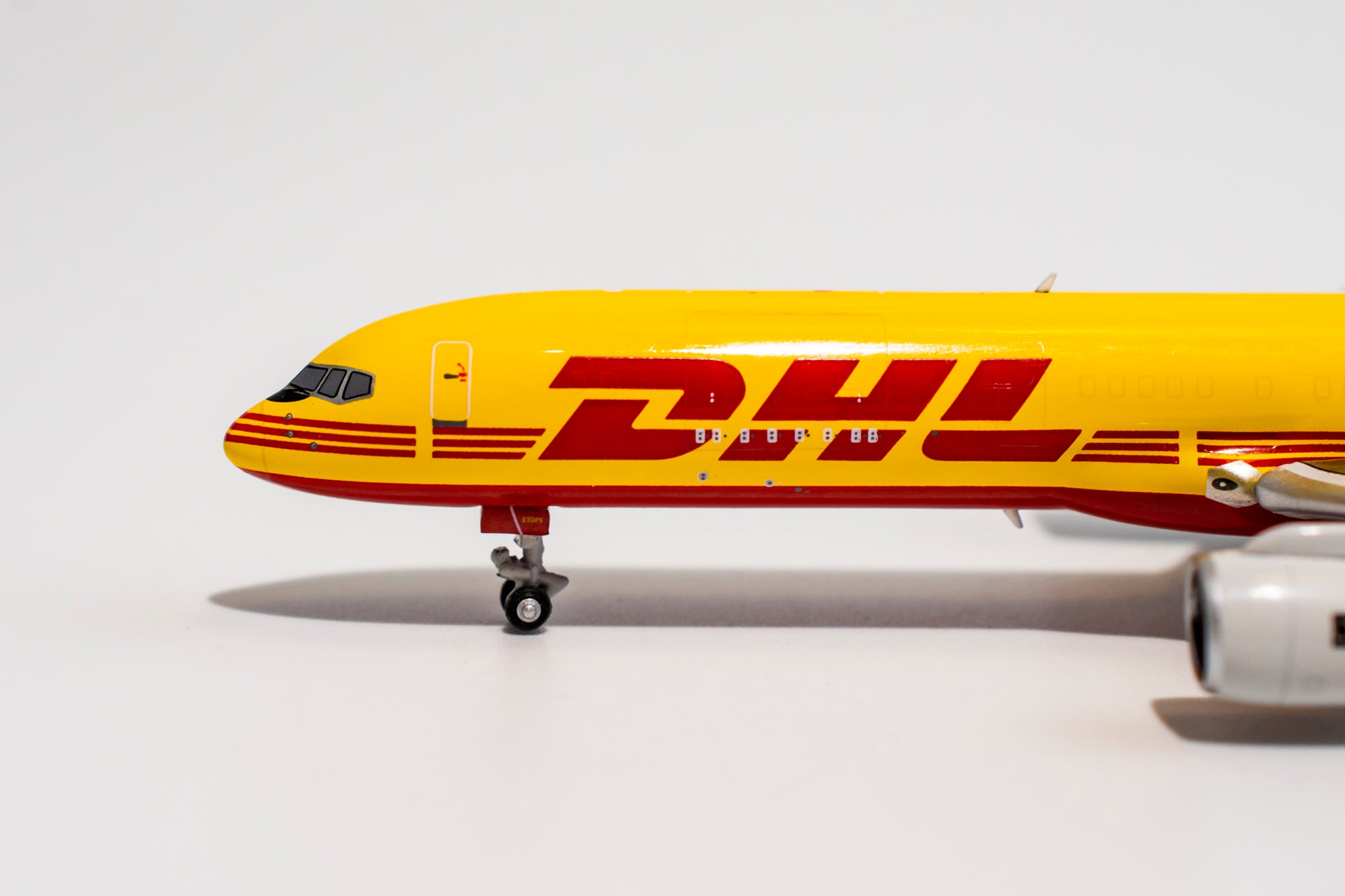 1:400 NG Models DHL Aviation Boeing 757-200 