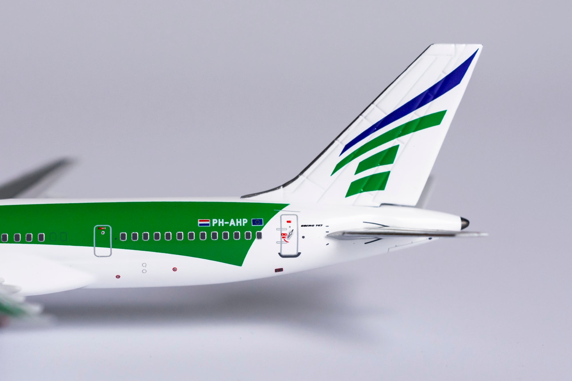 1:400 NG Models Transavia Airlines Boeing 757-200 