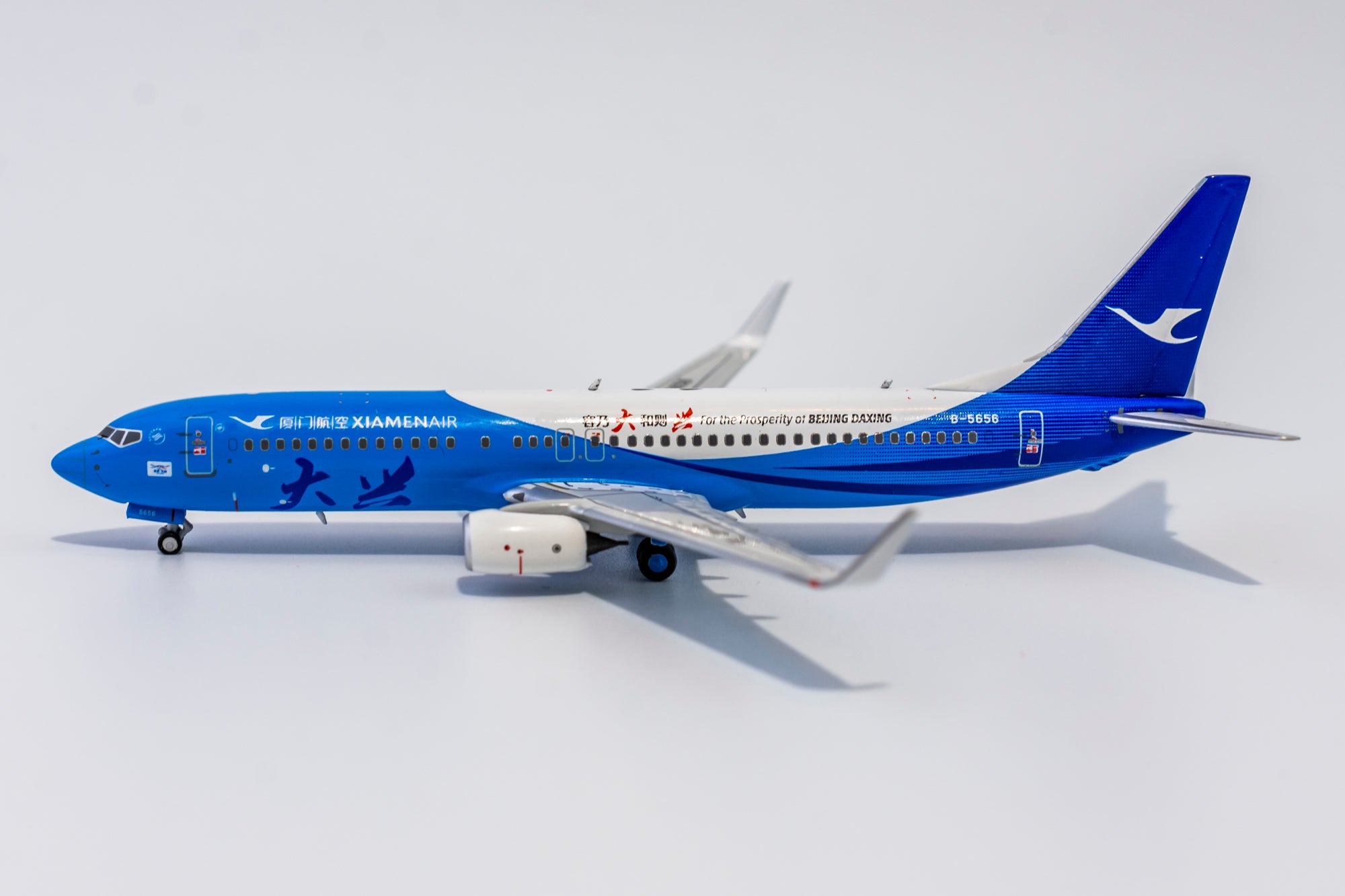 1:400 NG Models Xiamen Air Boeing 737-800 