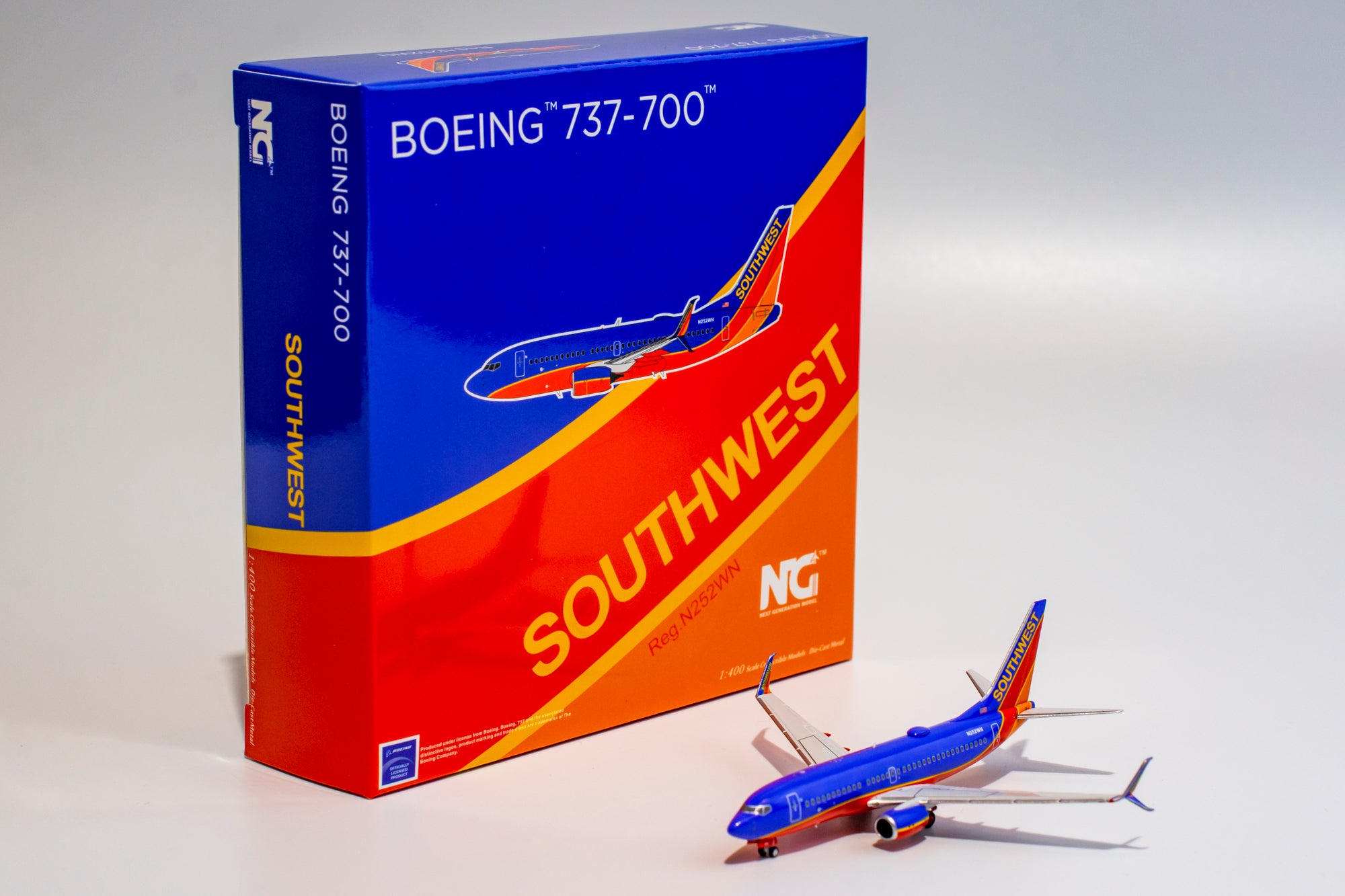 1:400 NG Models Southwest Airlines 737-700 