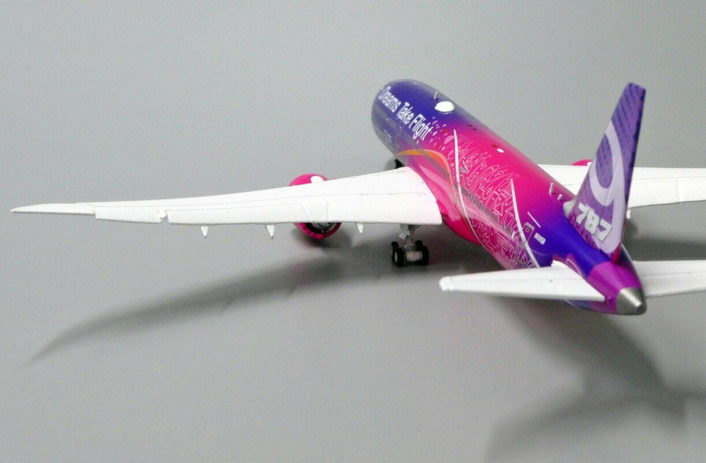 1:400 JC Wings Boeing Company Dreams Take Flight 787-9 "FLAPS DOWN" N1015B