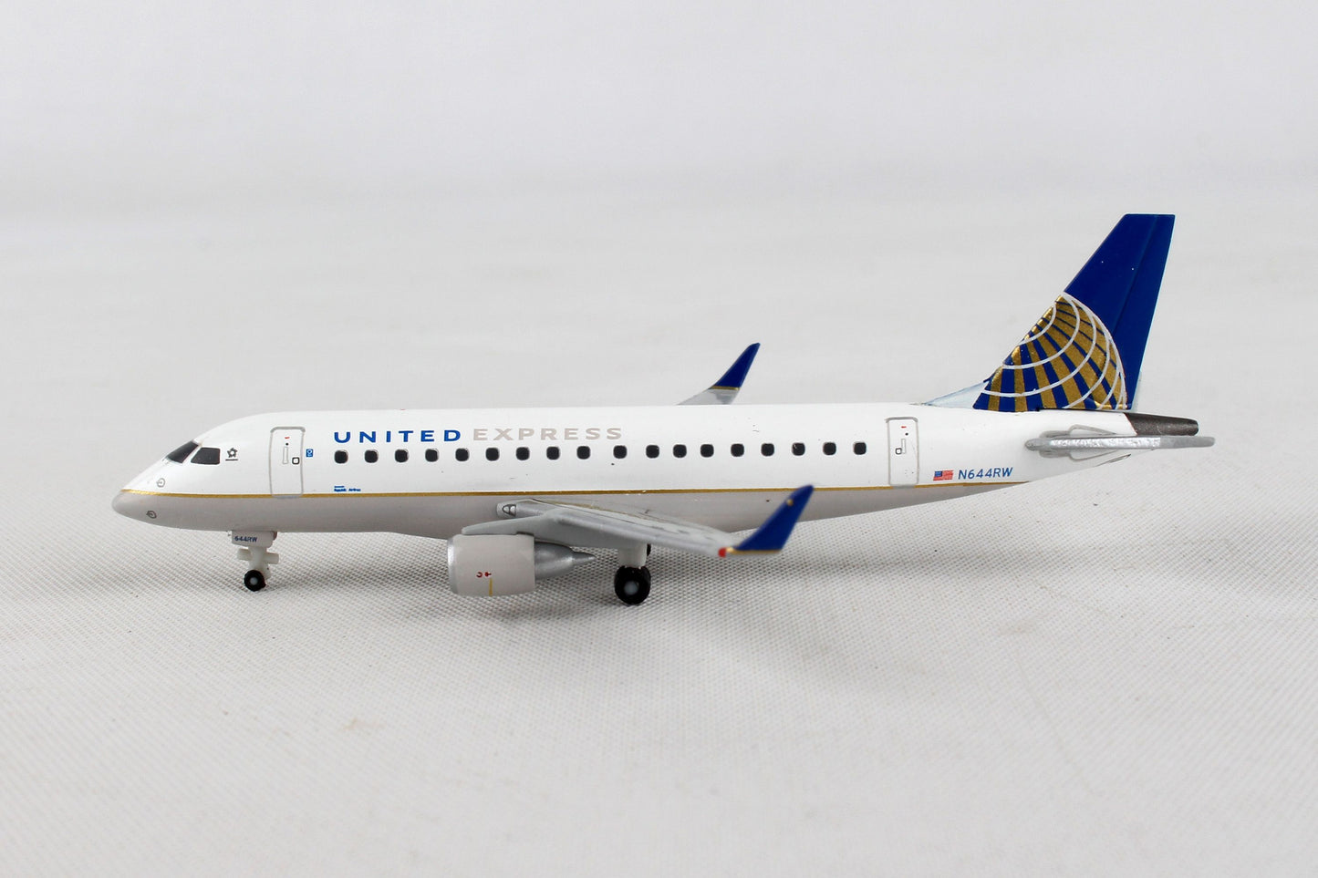 1:400 Herpa Wings United Express E170 N644RW HE562584