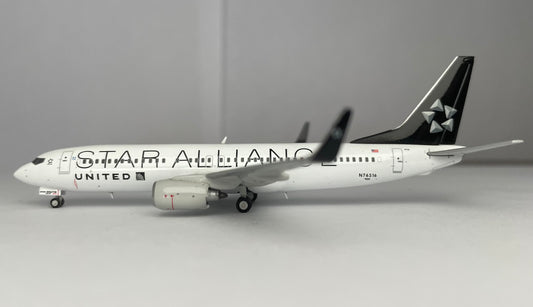 1:400 JC Wings United Airlines 737-800 "Split Scimitars, STAR ALLIANCE" N76516