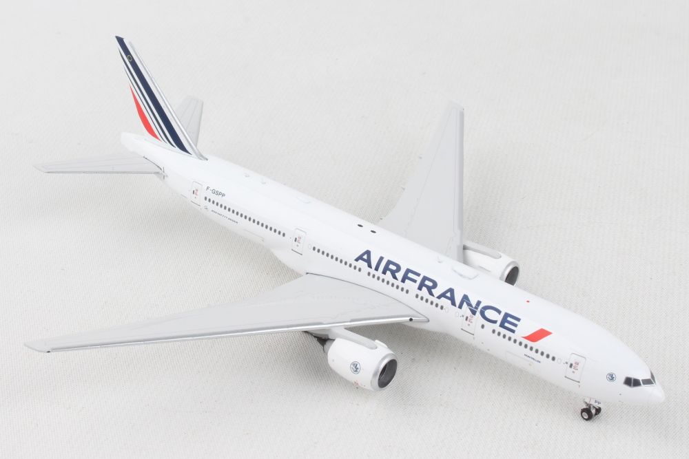 1:400 Phoenix Models Air France Boeing 777-200ER F-GSPP PH4401