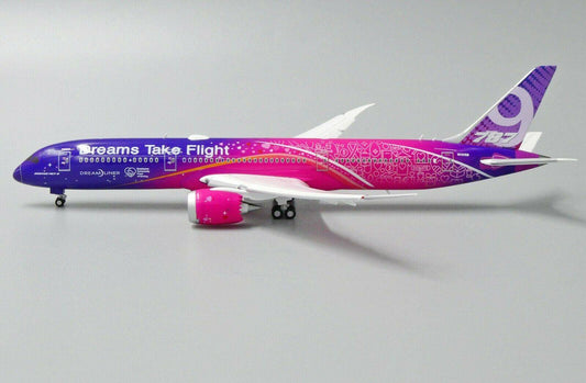 1:400 JC Wings Boeing Company Dreams Take Flight 787-9 "FLAPS DOWN" N1015B